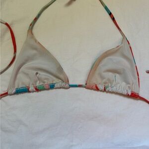 Bikini top ( if you buy something from my closet, I will send you this for free)